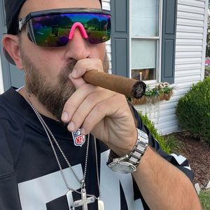 Meet your Posher, Eddie